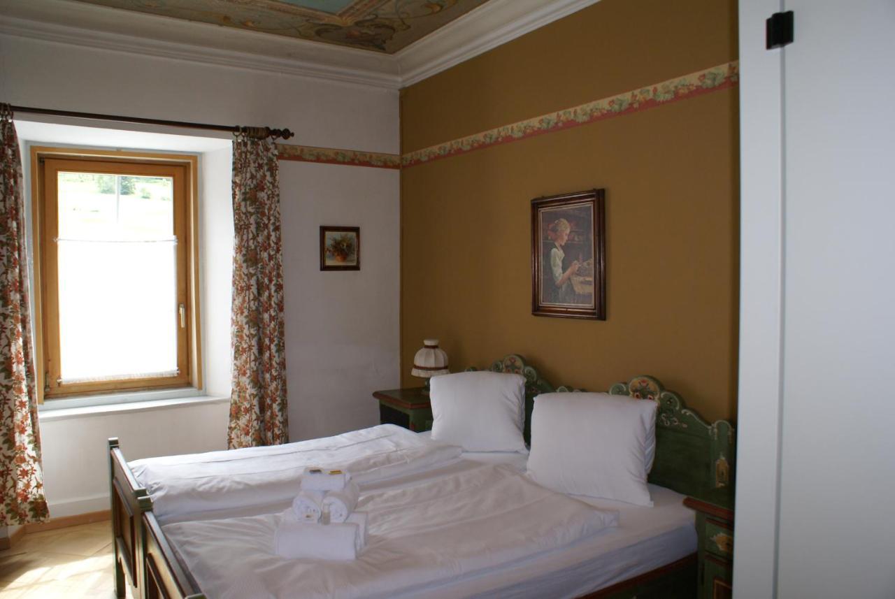 Historisches Hotel Piz Ela ベルギュン エクステリア 写真