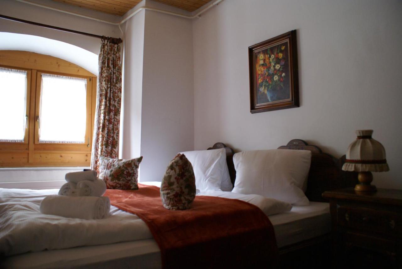 Historisches Hotel Piz Ela ベルギュン エクステリア 写真