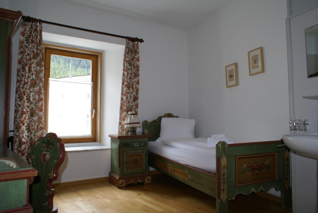 Historisches Hotel Piz Ela ベルギュン エクステリア 写真
