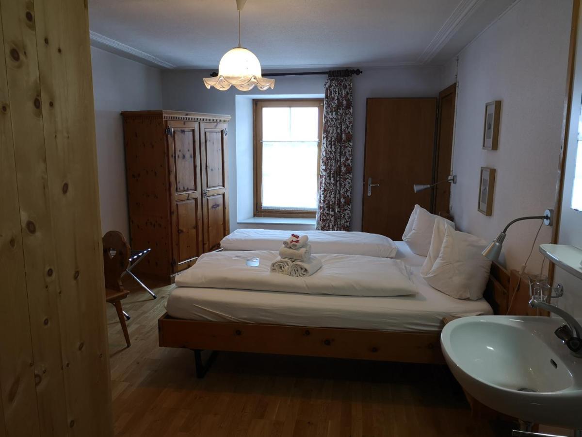 Historisches Hotel Piz Ela ベルギュン エクステリア 写真